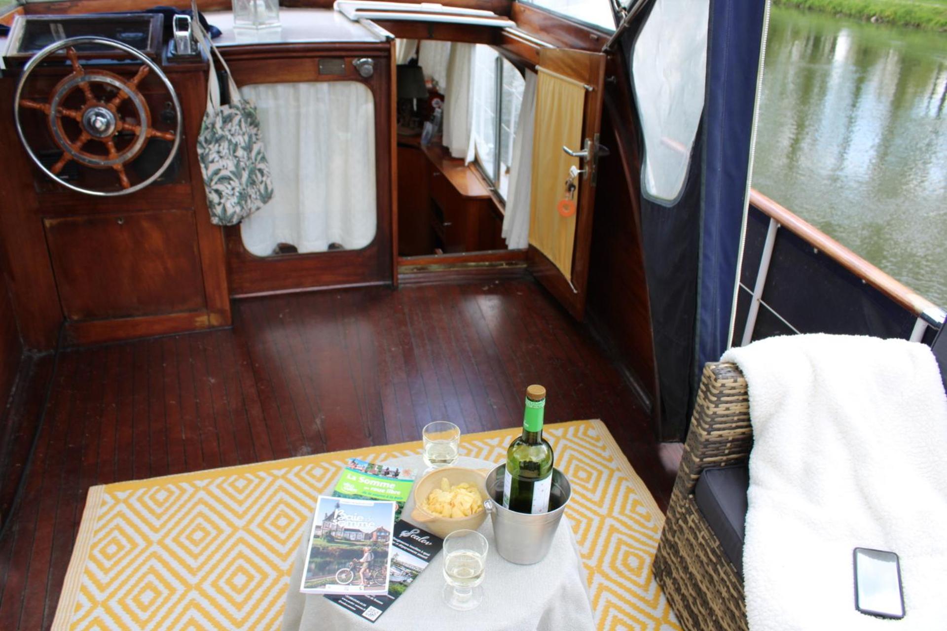 Sealov Hebergements Insolites- Linge, Menage Et Velos Inclus Eaucourt-sur-Somme Room photo