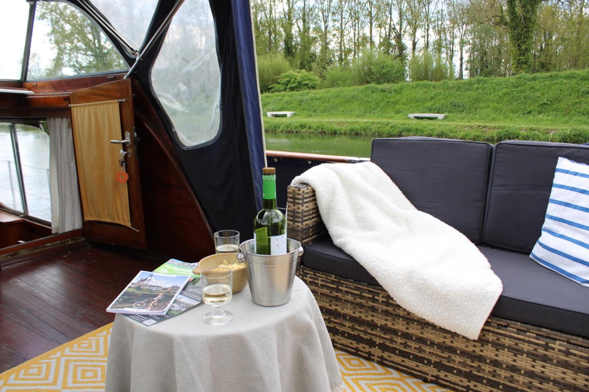 Sealov Hebergements Insolites- Linge, Menage Et Velos Inclus Eaucourt-sur-Somme Room photo