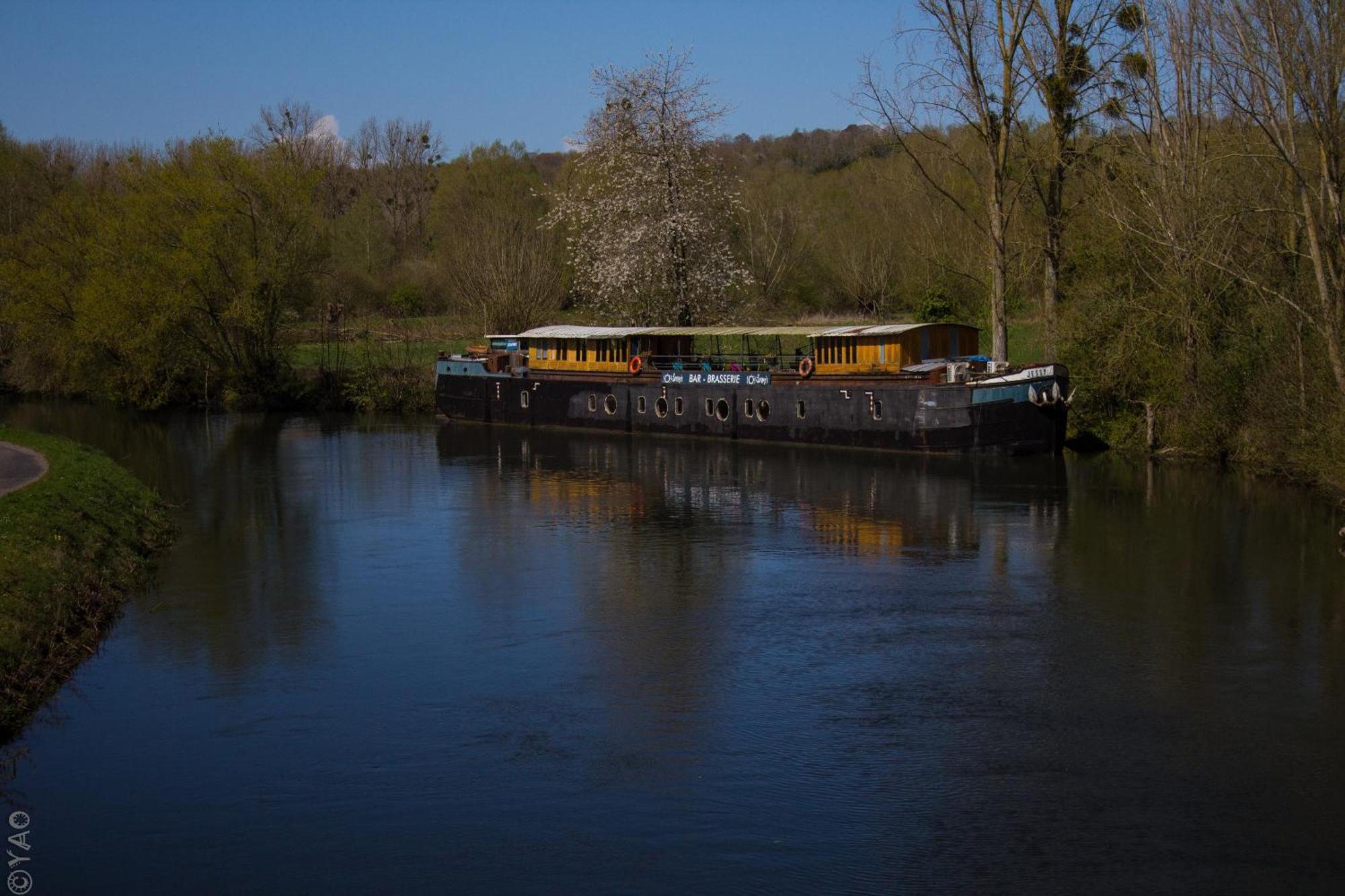 Sealov Hebergements Insolites- Linge, Menage Et Velos Inclus Eaucourt-sur-Somme Exterior photo