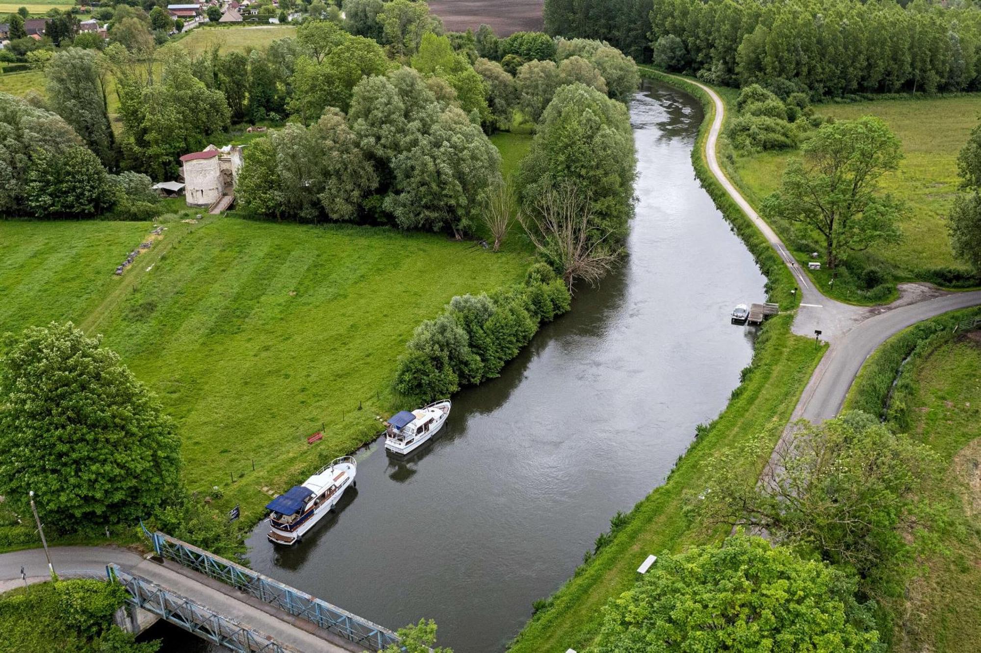 Sealov Hebergements Insolites- Linge, Menage Et Velos Inclus Eaucourt-sur-Somme Room photo
